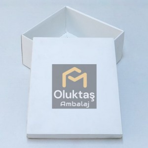 İç Dış Beyaz Kapaklı Kutu
